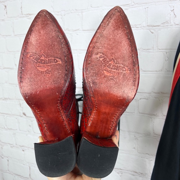 🚫🚫SOLD!🚫|•FREEBIRD🦅BY STEVEN•| Striking Joyce Red Croco Lace Up Ankle Bootie - Picture 8 of 12